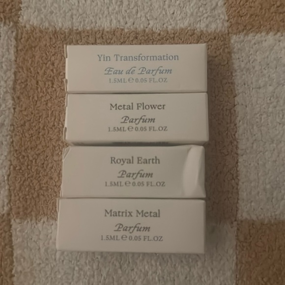 Set of 4 The Harmonist Mini Parfum Samples - Picture 1 of 3